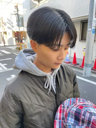 ショート パーマ メンズ くびれレイヤー/艶 カラー　MADOKAのヘアスタイル
