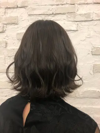 ショート ルプラボウ /小見山琴衣のヘアスタイル