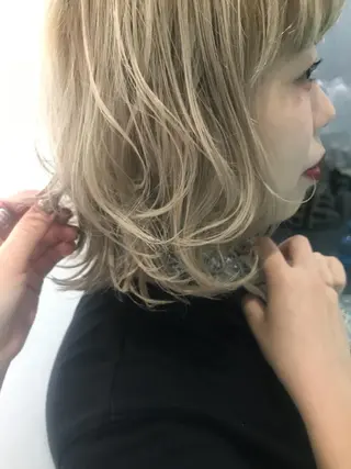 カラー 💓パーマ，💗 レイヤーカットのヘアスタイル