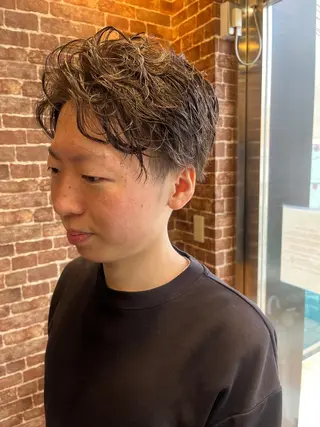 ショート カラー パーマ ヘアアレンジ メンズ キッズ ネイル マツエク・マツパ アイブロウ 久木原 ゆりのヘアスタイル