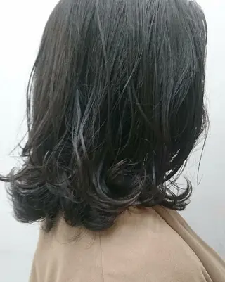 ミディアム パーマ 30.40代大人 ショート✨️井上雄輝のヘアスタイル