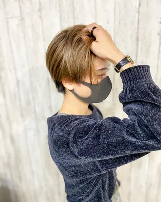 ショート カラー 勝河 怜楊のヘアスタイル