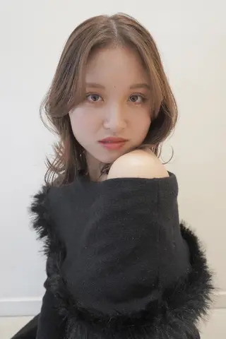 カラー セミロング 艶髪/似合わせ/ ブリーチなし🫧のヘアスタイル