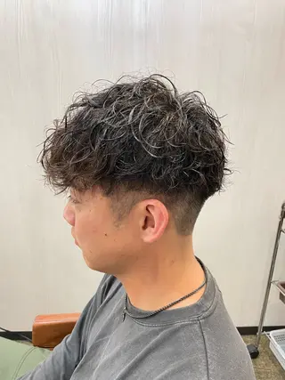 ショート パーマ メンズ 小川 舜人のヘアスタイル