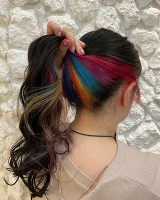 岡 舞唯のヘアスタイル