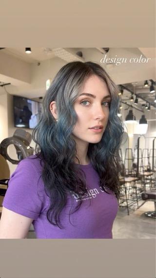 セミロング カラー 💜ハイトーン💛 マジカルかいちゃんのヘアスタイル