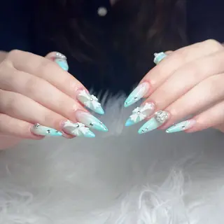 ネイル 🌱Rina☘️ Mikaのネイルデザイン