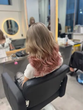 セミロング カラー ギャルの女神/ Shionのヘアスタイル