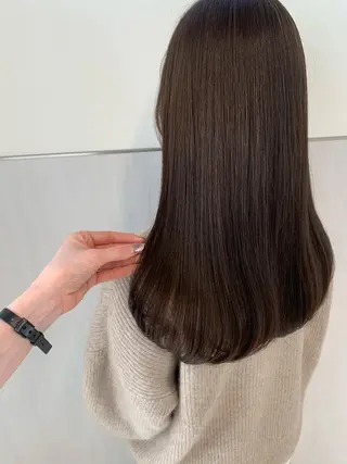 ロング カラー 梅本 有希のヘアスタイル