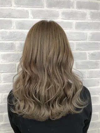 セミロング カラー 【透明感、艶髪】西村 有司のヘアスタイル