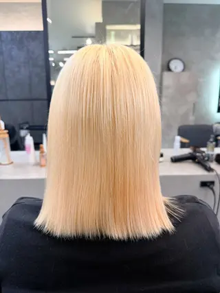 ショート カラー 岩渕 由里香のヘアスタイル