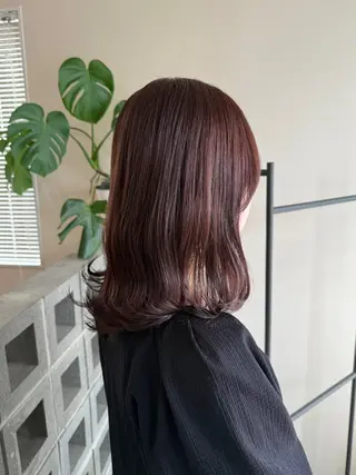 セミロング neneka レイヤー／パーマのヘアスタイル