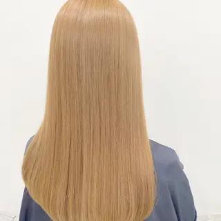 ロング カラー ハイトーン×レイヤー カットTAKUMIのヘアスタイル