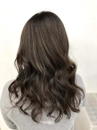 セミロング カラー 岩崎 裕司のヘアスタイル