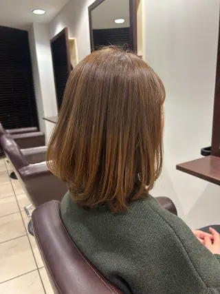 ミディアム 宮下 真弥のヘアスタイル