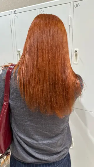 カラー ハイトーン／暖色 👩🏼HONOKAのヘアスタイル