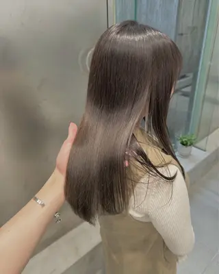 セミロング カラー ブリーチなし 寒色カラーのヘアスタイル