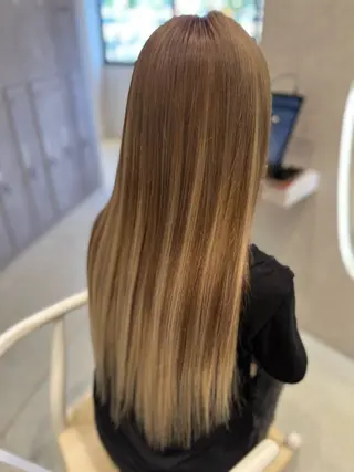 ロング 小池 夏美のヘアスタイル