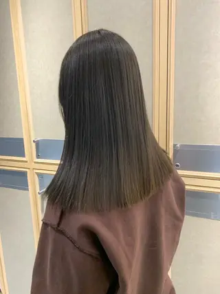 セミロング カラー チバ タクミのヘアスタイル