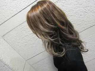 ロング カラー ワンホンレイヤー エクステづまのヘアスタイル
