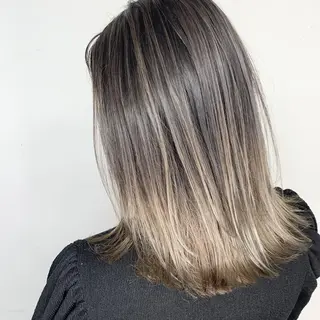 セミロング カラー 💛カラー大人気💛 c i a t eのヘアスタイル