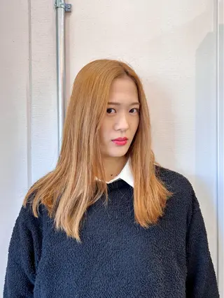 セミロング カラー 松坂 真衣のヘアスタイル