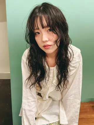 ロング 安藤 結花のヘアスタイル