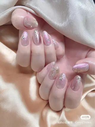 ミディアム ネイル Blowe ニュアンスのネイルデザイン