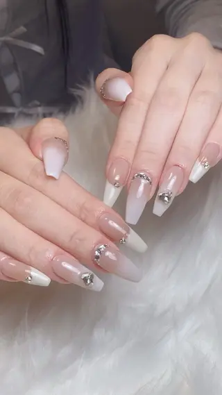 ネイル Rei _Nail 新宿のネイルデザイン