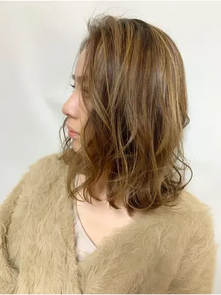 ミディアム Shiho お洒落な エクステ♡ハイトーンのヘアスタイル