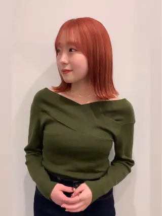 ミディアム カラー 落合希 Olivebeigeのヘアスタイル