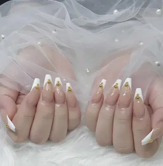 ネイル Dyo Nail_Royalのネイルデザイン