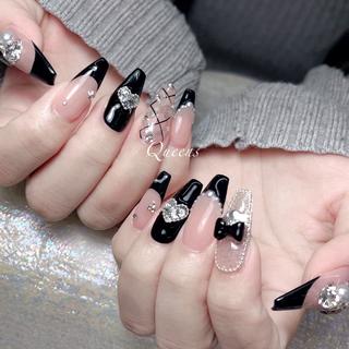 ネイル Queens テイのネイルデザイン