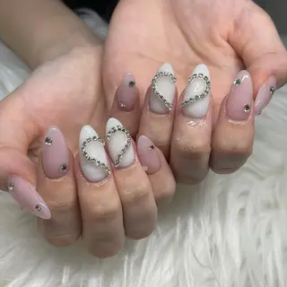ミディアム ネイル Y. Sのネイルデザイン