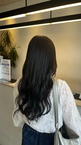 ロング カラー 坂下 かのんのヘアスタイル