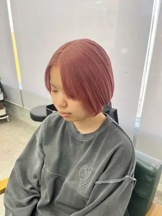 ショート カラー ☘️上村 ☘️髪質 改善/透明感カラーのヘアスタイル