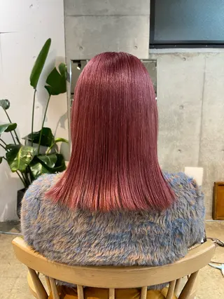 ミディアム カラー まとまるレイヤー カット/透明感カラーのヘアスタイル
