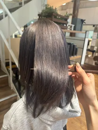 カラー Hip's eyes meiのヘアスタイル