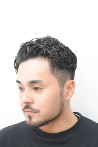 ショート パーマ メンズ 藤田 陽光のヘアスタイル