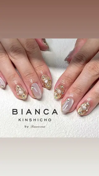 ネイル One’Ness Nana🤍のネイルデザイン