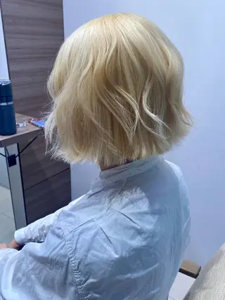 カラー 井出 くるみのヘアスタイル