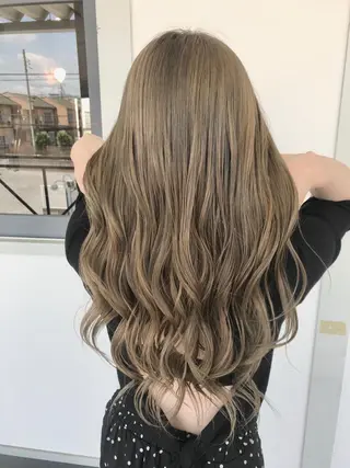 ロング タカツド ユウキのヘアスタイル