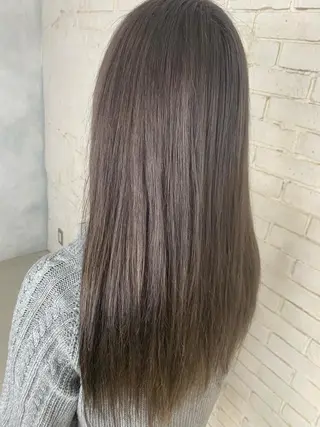 ロング カラー LUXBE LUCEのヘアスタイル