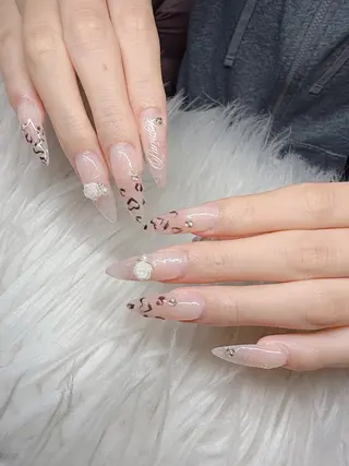 ネイル Lee Nailsのネイルデザイン