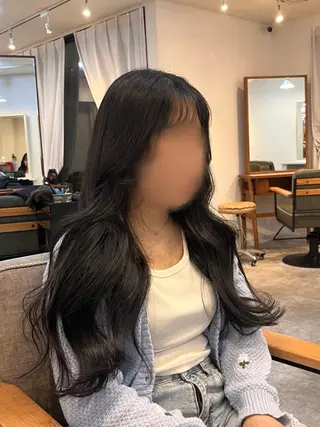カラー diva REMIのヘアスタイル