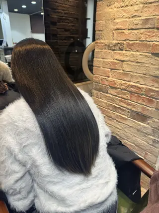 ロング カラー AZUL亀有 ヤマダ マユのヘアスタイル