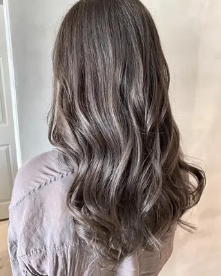 セミロング カラー ヘアアレンジ ネイル マツエク・マツパ 夜23時まで予約🉑 reverieあきらのヘアスタイル