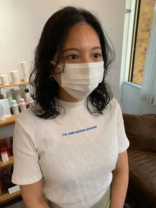 ミディアム パーマ 安村 美奈のヘアスタイル