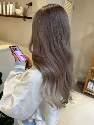 ロング カラー 髙野 未衣菜のヘアスタイル
