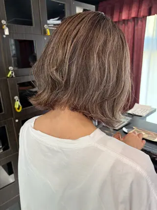 ミディアム カラー 🦋YUI 髪質改善 ブリーチ 着付け🦋のヘアスタイル